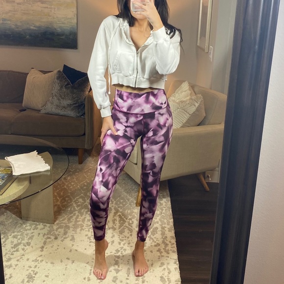 SOLD Lululemon Wunder Under Hi-Rise 7/8 Tight Pants - Picture 4 of 8